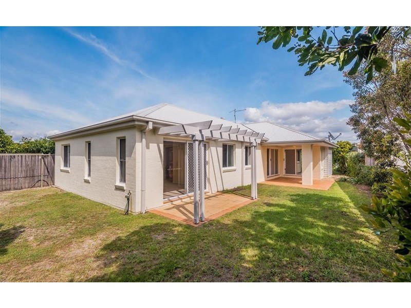 9 The Parkway, Yamba NSW 2464