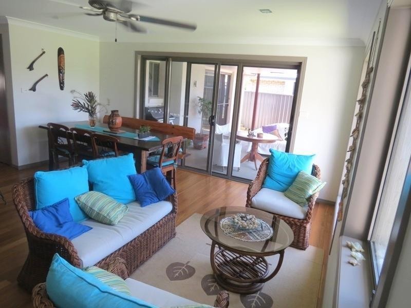 8 Buccaneers Court, Yamba NSW 2464