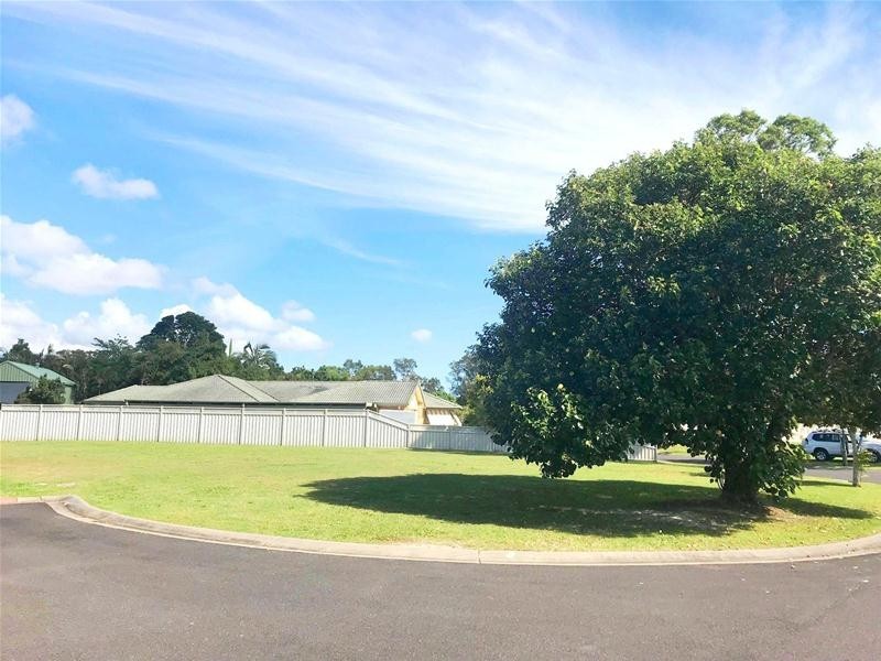 6 Edgewater Close, Yamba NSW 2464