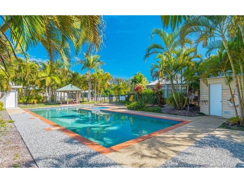 92 Poincianna Avenue, Yamba NSW 2464