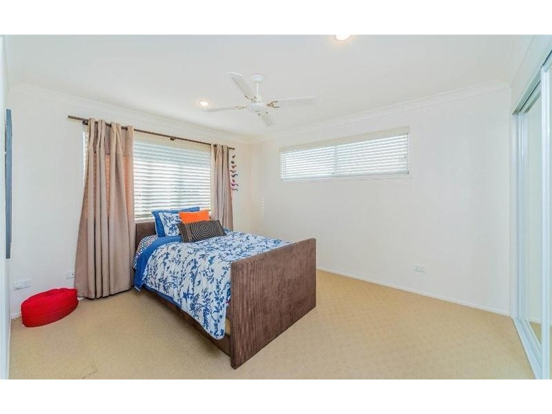 92 Poincianna Avenue, Yamba NSW 2464