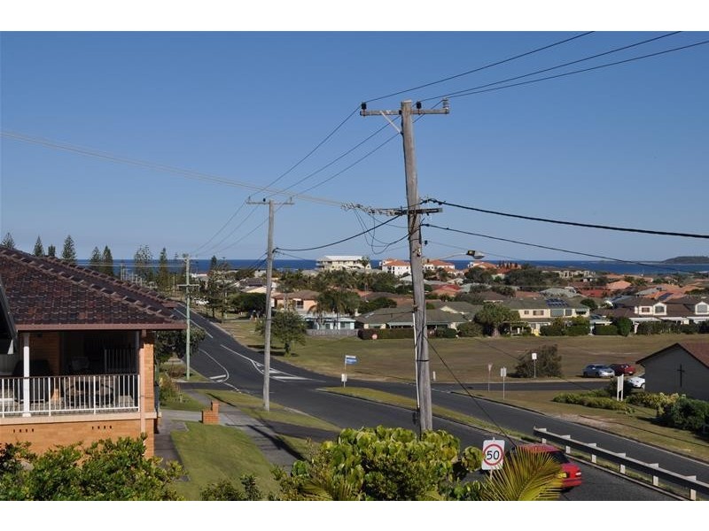 2/52  Yamba Street, Yamba NSW 2464