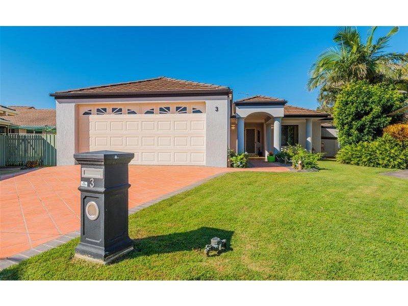 3 Lady Beatrice Court, Yamba NSW 2464