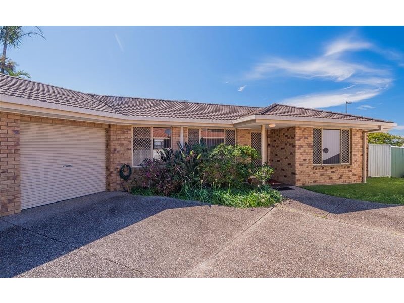 2/27 Heron Court, Yamba NSW 2464