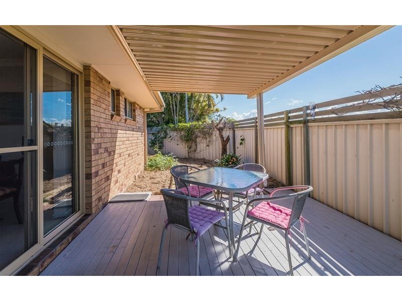 2/27 Heron Court, Yamba NSW 2464