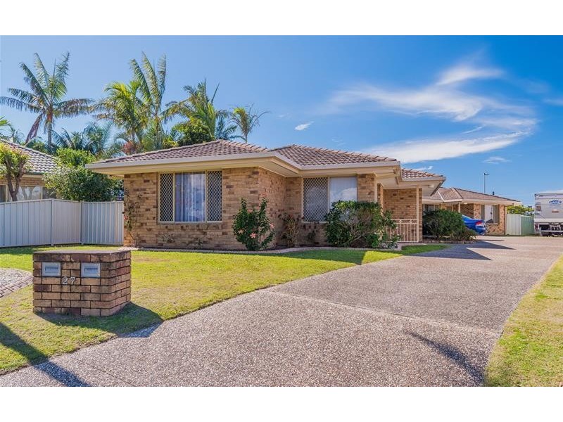 2/27 Heron Court, Yamba NSW 2464