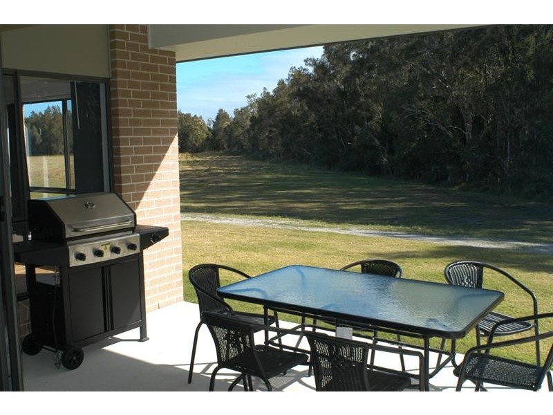 134 Carrs Drive, Yamba NSW 2464