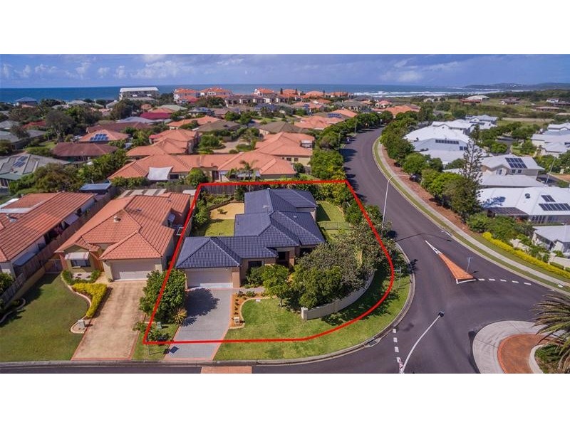 33 Beachside Way, Yamba NSW 2464