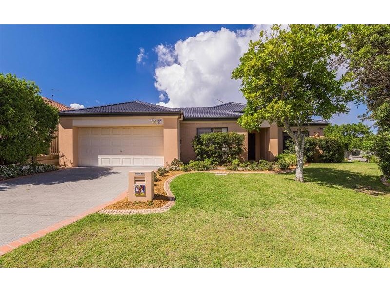 33 Beachside Way, Yamba NSW 2464