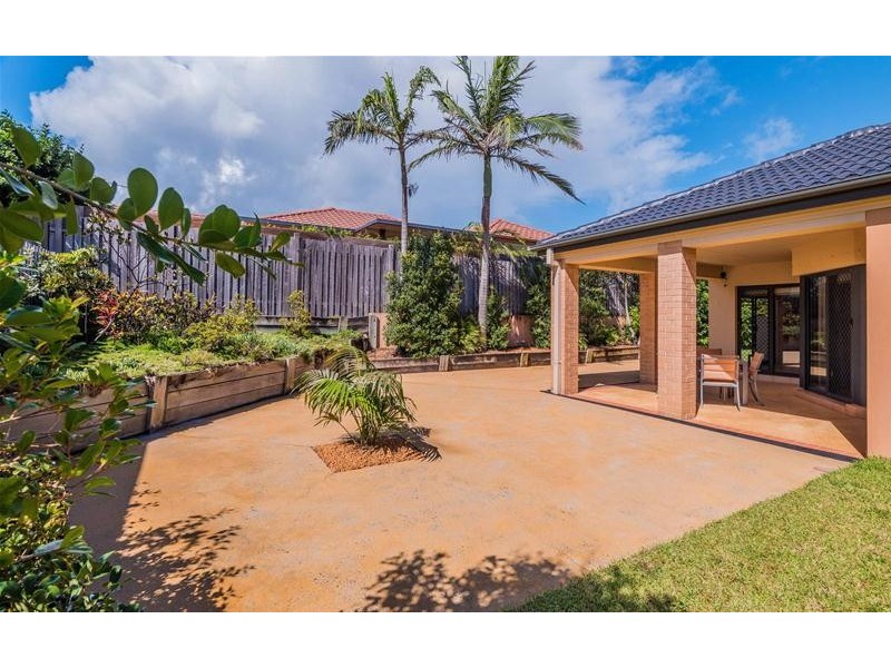 33 Beachside Way, Yamba NSW 2464