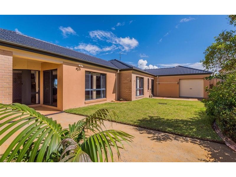 33 Beachside Way, Yamba NSW 2464