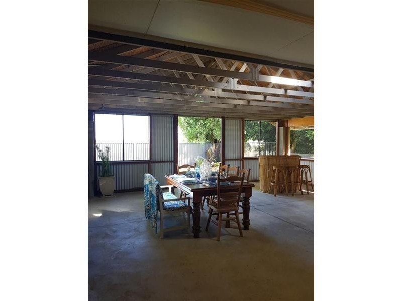 115 School Road, Palmers Island NSW 2463