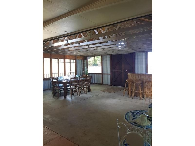 115 School Road, Palmers Island NSW 2463