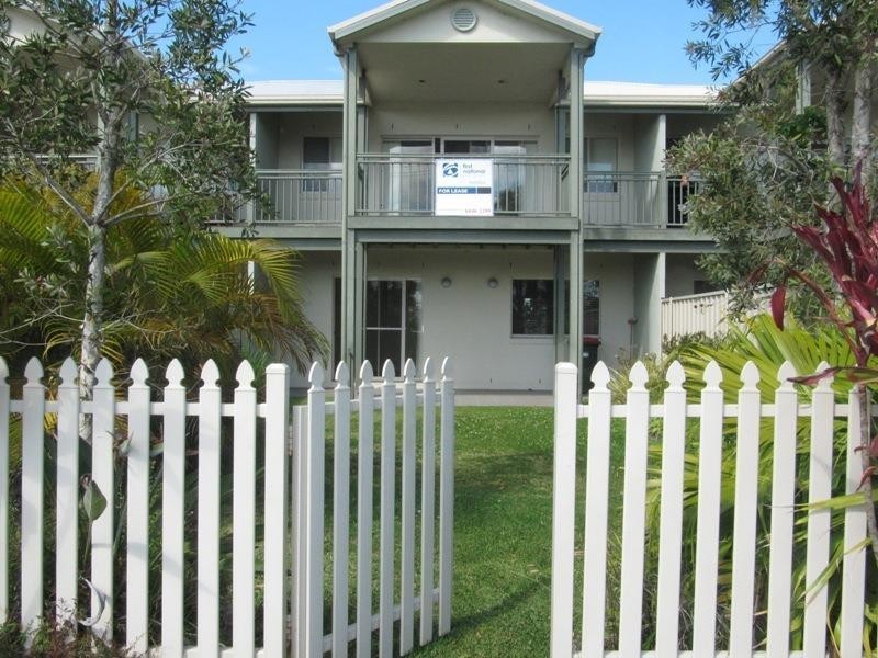 2/16 Yamba Road, Yamba NSW 2464