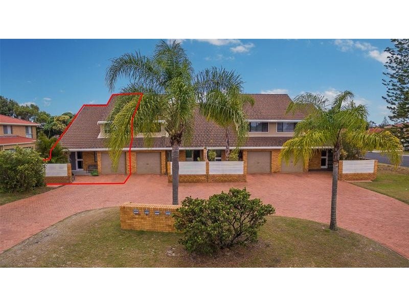 4/4 Mariners Way, Yamba NSW 2464