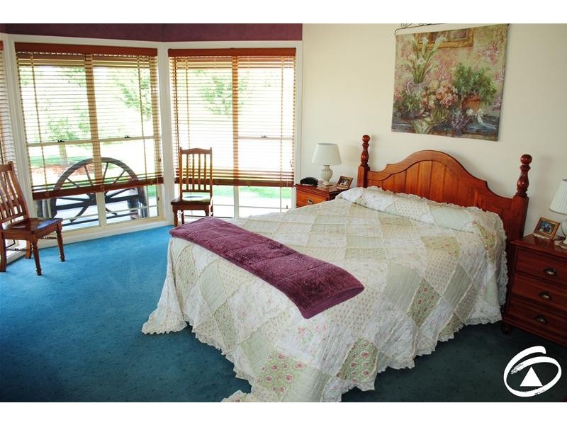 170 Canobolas Road, Orange NSW 2800