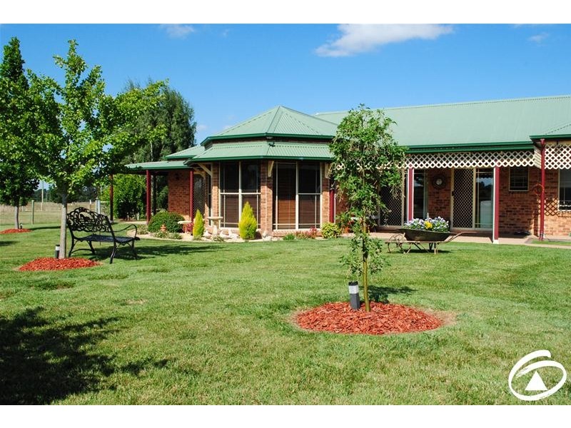 170 Canobolas Road, Orange NSW 2800