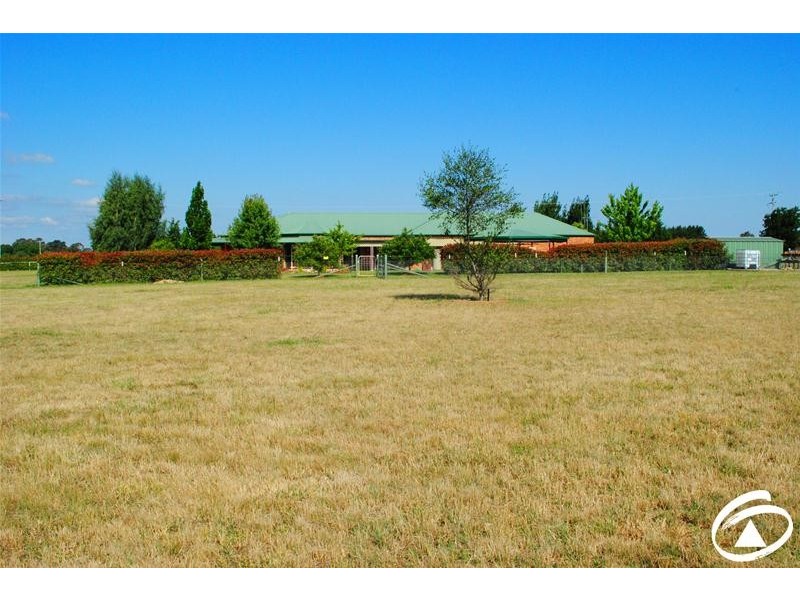 170 Canobolas Road, Orange NSW 2800