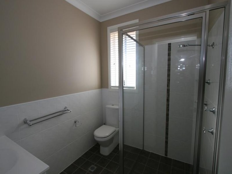 13 Stirling Avenue, Orange NSW 2800