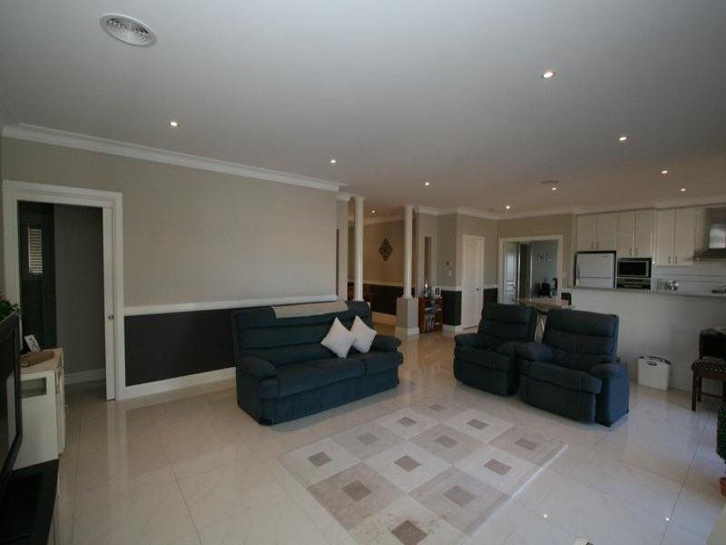 21 Stirling Avenue, Orange NSW 2800