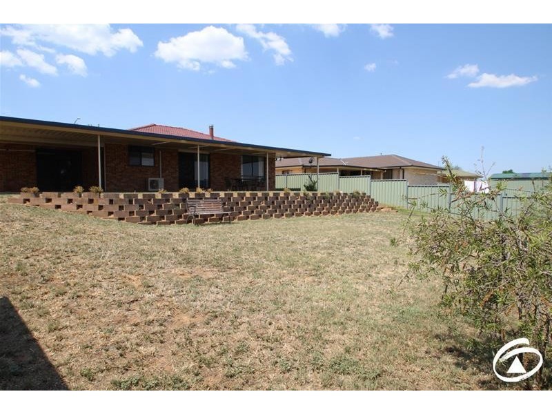 31 Quinlan Run, Orange NSW 2800