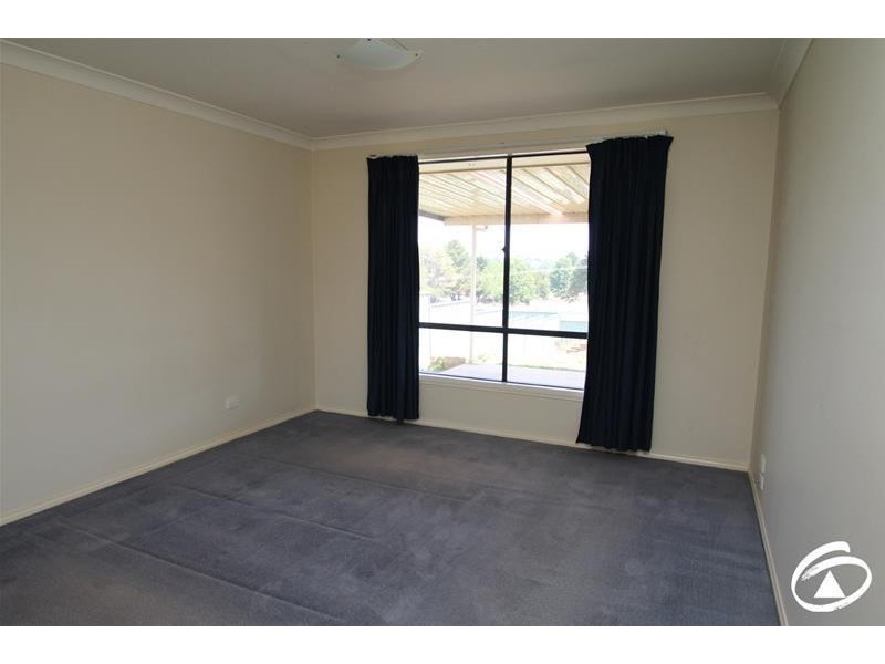 31 Quinlan Run, Orange NSW 2800