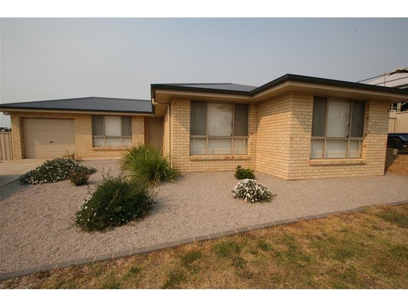 72 Hill Street, Molong NSW 2866