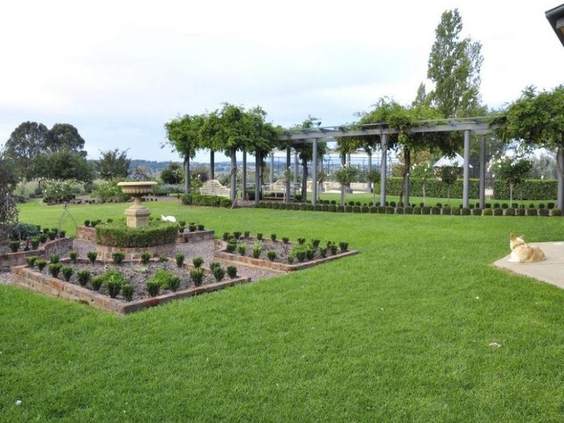 442 The Escort Way, Orange NSW 2800