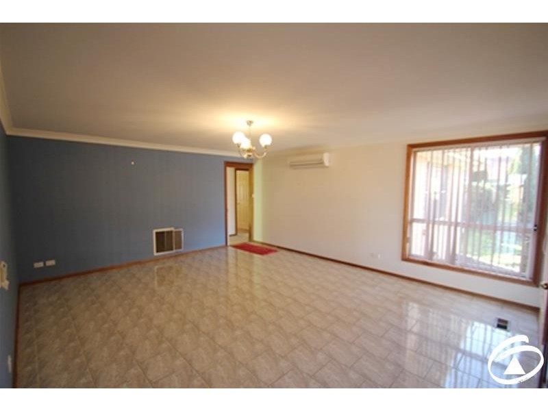 3 Booth Crescent, Orange NSW 2800