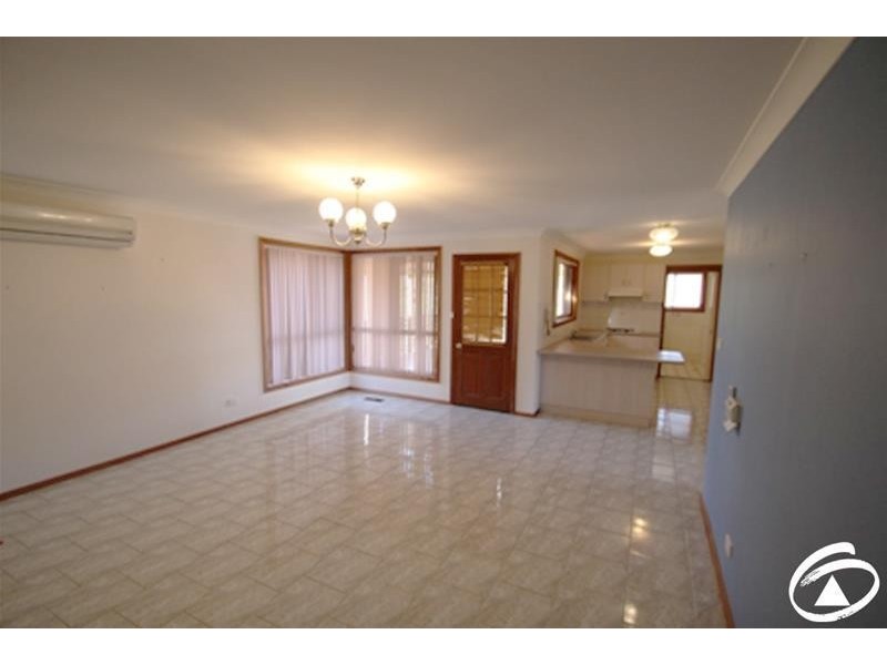 3 Booth Crescent, Orange NSW 2800