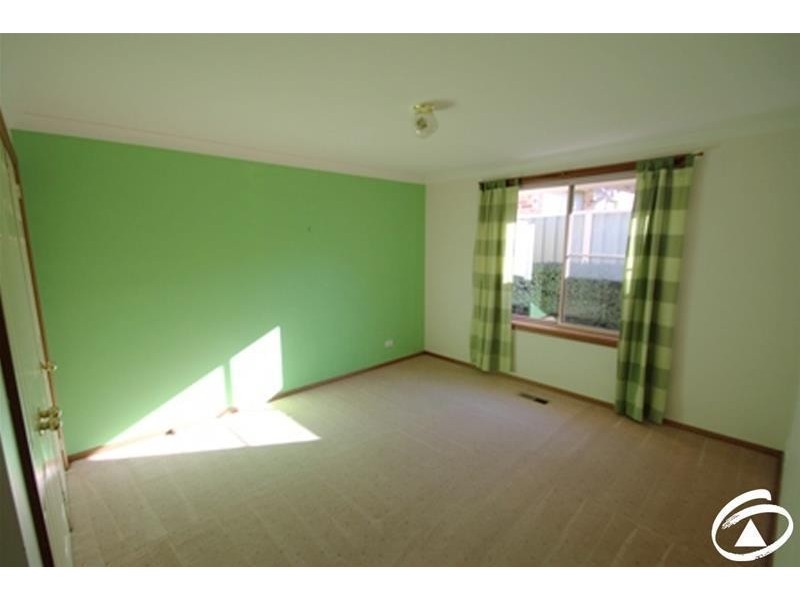 3 Booth Crescent, Orange NSW 2800