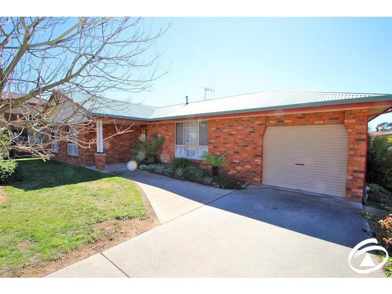 2 Shamrock Place, Orange NSW 2800