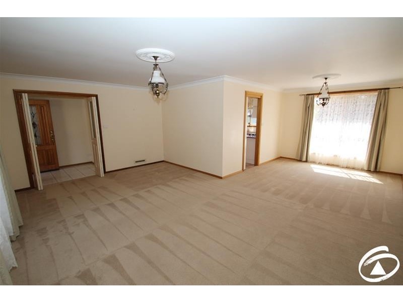 2 Shamrock Place, Orange NSW 2800