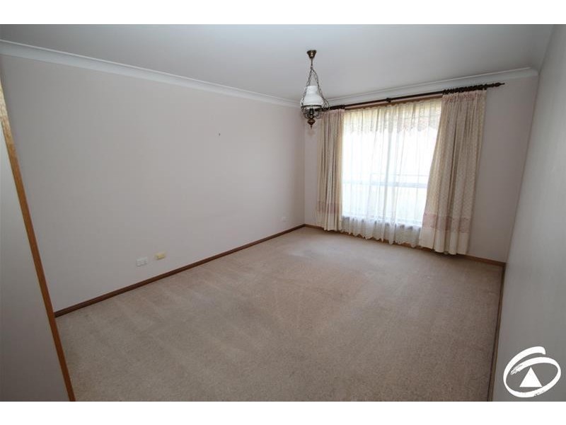 2 Shamrock Place, Orange NSW 2800