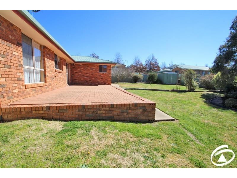 2 Shamrock Place, Orange NSW 2800