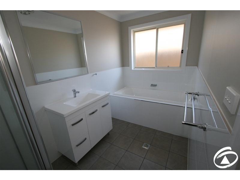 34 Terry Turner Drive, Orange NSW 2800