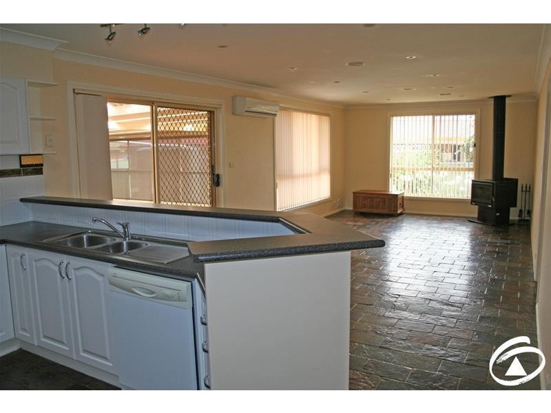 4 Mallee Place, Orange NSW 2800