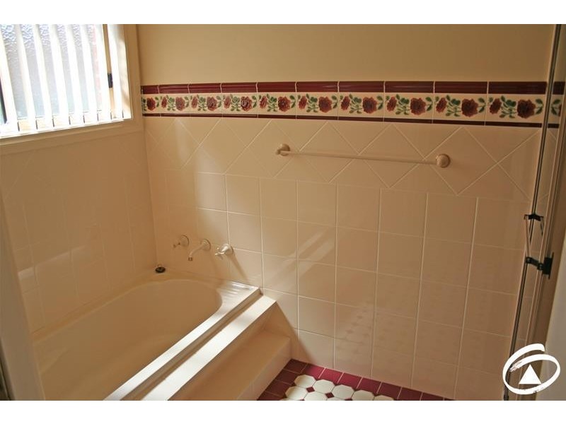 4 Mallee Place, Orange NSW 2800