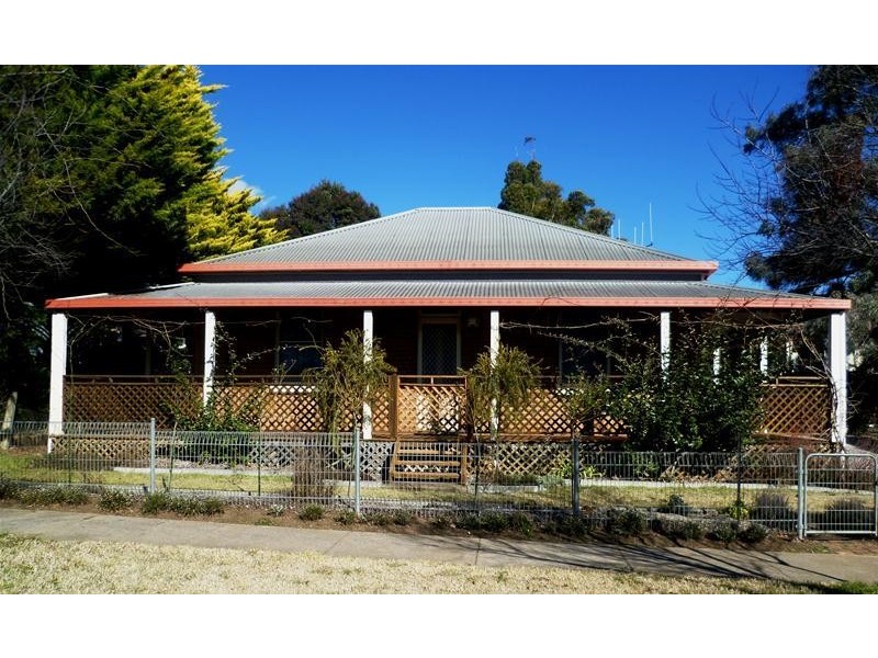 54 Hill Street, Molong NSW 2866