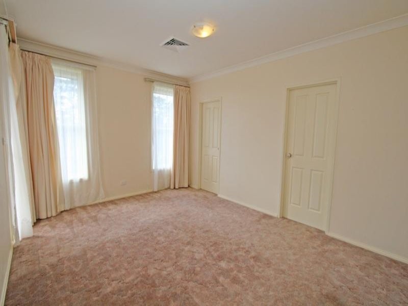 34 Hewitt Close, Orange NSW 2800