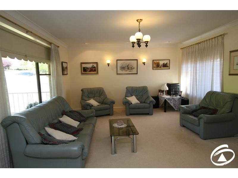 7 Karimi Way, Orange NSW 2800