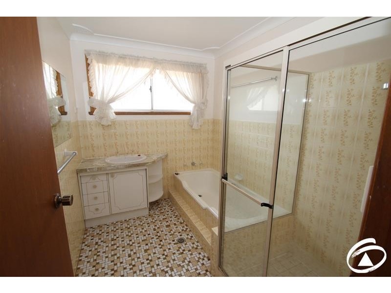 13 Maple Avenue, Orange NSW 2800