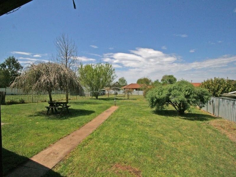 20 Worboys Street, Spring Hill NSW 2800