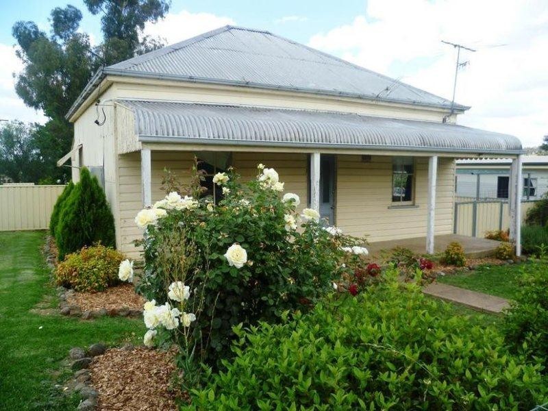 21 Riddell Street, Molong NSW 2866