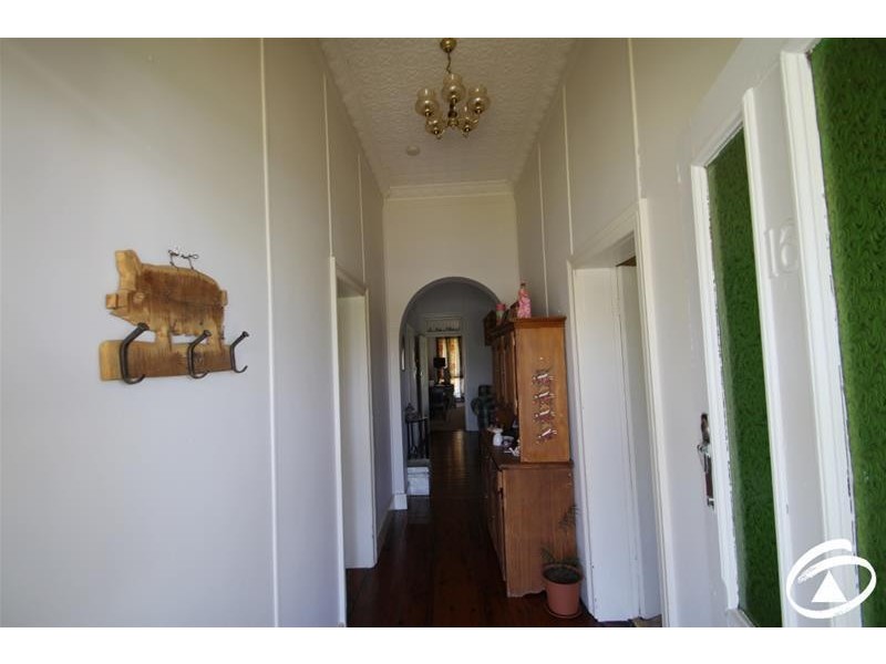 16 Derowie Street, Manildra NSW 2865