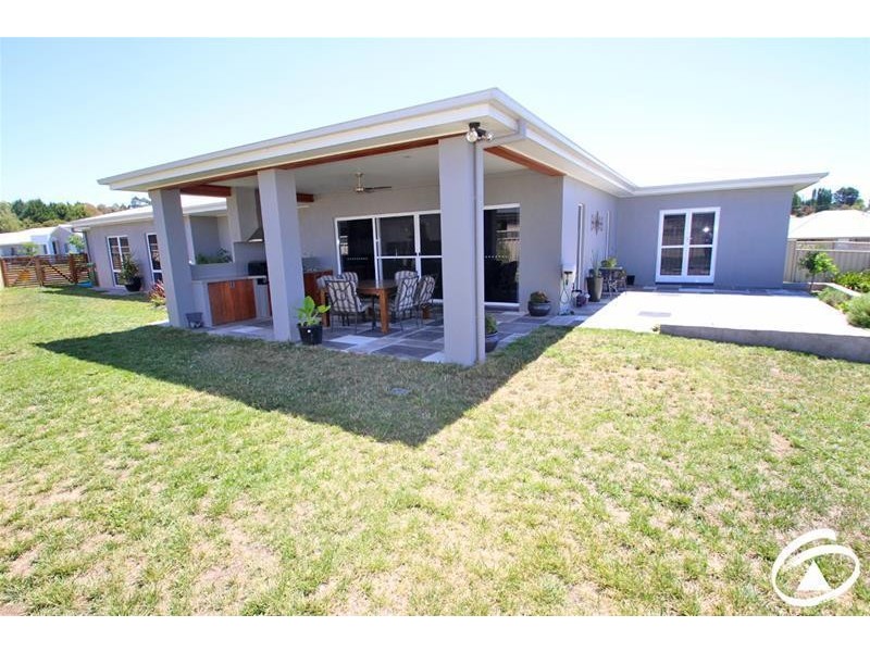 64 Carwoola Drive, Orange NSW 2800