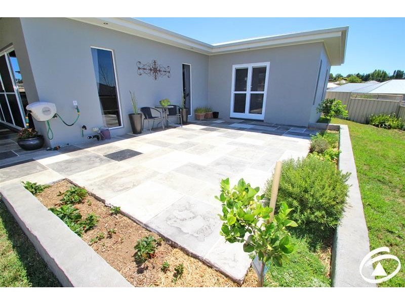 64 Carwoola Drive, Orange NSW 2800