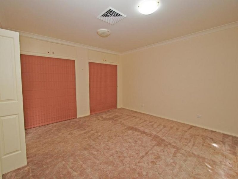 34 Hewitt Close, Orange NSW 2800