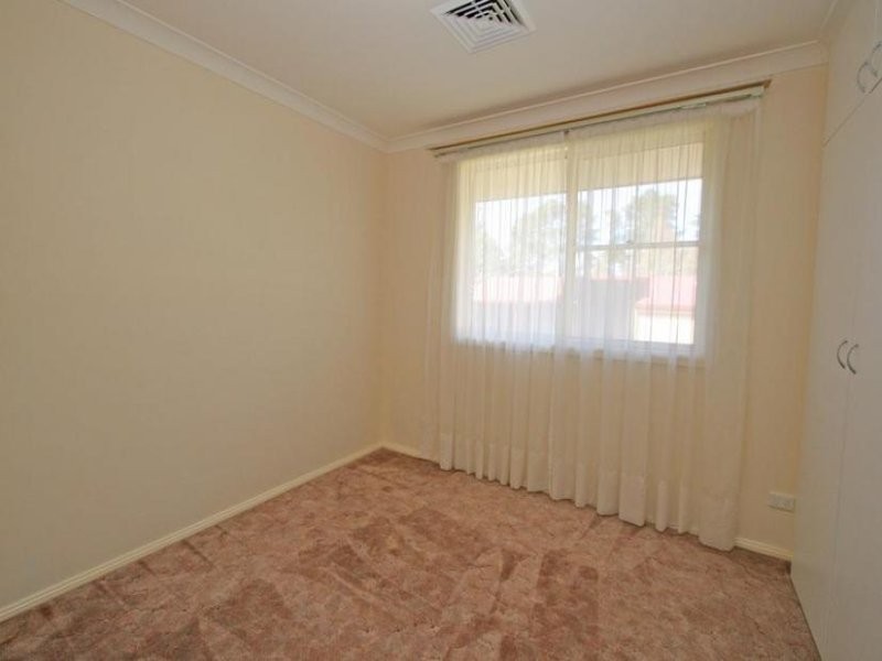 34 Hewitt Close, Orange NSW 2800