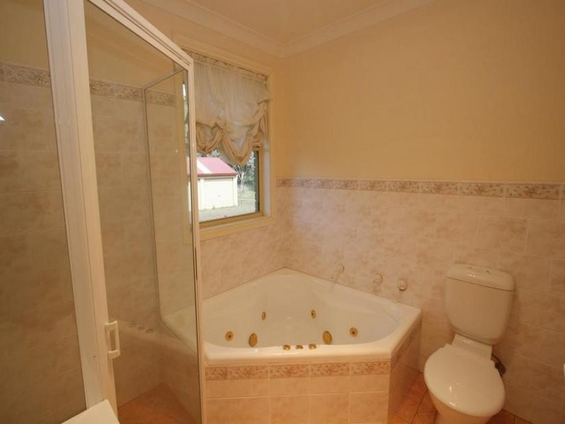 34 Hewitt Close, Orange NSW 2800